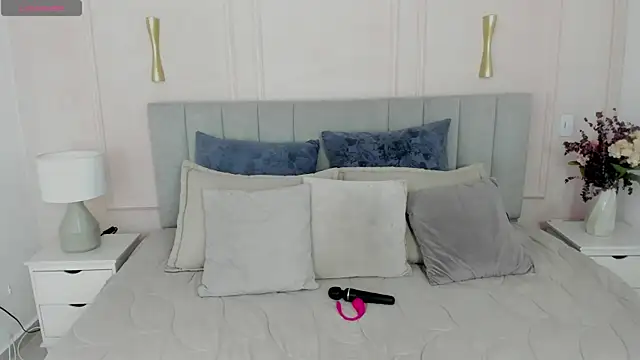 Snapshot of Dulce_emi chatting on April 17, 2026, 12:08 pm Dulce emi online show from April 17, 2026, 12:08 pm