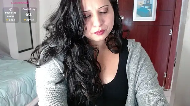 Snapshot of Catalinajane1 chatting on November 20, 2025, 2:29 pm Catalinajane1 online show from November 20, 2025, 2:29 pm