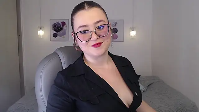 Snapshot of selene_rouse_ chatting on May 13, 2026, 12:17 am selene rouse online show from May 13, 2026, 12:17 am