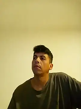 roddyron1n online show from December 1, 2025, 7:42 am