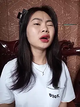 Snapshot of Lynk2x chatting on December 3, 2025, 4:57 am Lynk2x online show from December 3, 2025, 4:57 am