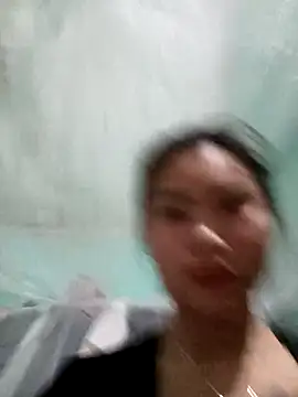 Snapshot of Lynk2x chatting on November 17, 2025, 6:01 pm Lynk2x online show from November 17, 2025, 6:01 pm