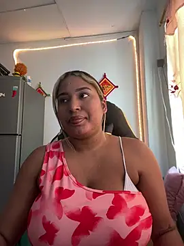 Snapshot of morena-2025 chatting on July 8, 2026, 3:02 pm morena-2025 online show from July 8, 2026, 3:02 pm