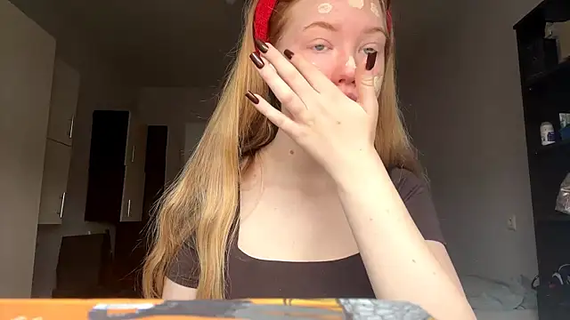 Snapshot of FerminaDepaula chatting on November 14, 2025, 8:18 am FerminaDepaula online show from November 14, 2025, 8:18 am