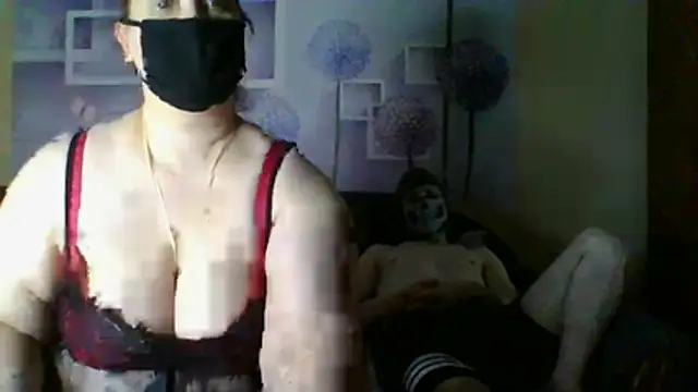 Snapshot of honey_sweet_couple chatting on November 14, 2025, 10:46 pm honey sweet couple online show from November 14, 2025, 10:46 pm