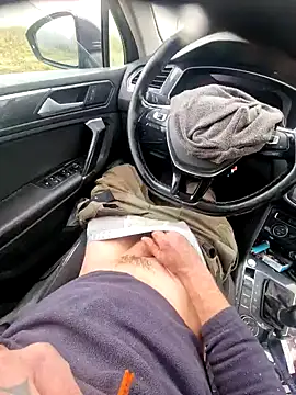 Snapshot of -The-Last- chatting on December 4, 2025, 9:41 am -The-Last- online show from December 4, 2025, 9:41 am