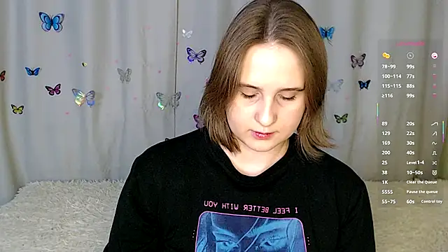 Snapshot of LightNea chatting on November 20, 2025, 2:07 pm LightNea online show from November 20, 2025, 2:07 pm