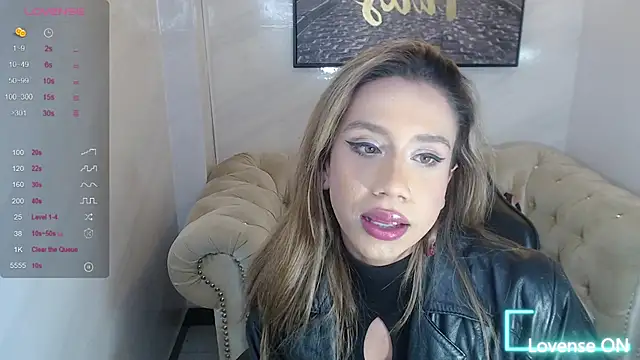 Evy Luxx v online show from May 15, 2026, 3:48 am