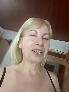 Snapshot of SexyMilf1211 chatting on November 14, 2025, 9:51 pm SexyMilf1211 online show from November 14, 2025, 9:51 pm