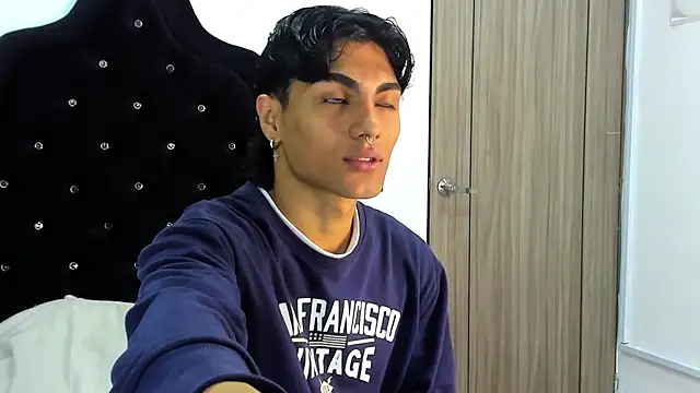 Snapshot of MattFiore chatting on December 5, 2025, 6:28 pm MattFiore online show from December 5, 2025, 6:28 pm