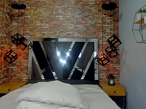 Snapshot of MattFiore chatting on December 4, 2025, 7:13 pm MattFiore online show from December 4, 2025, 7:13 pm