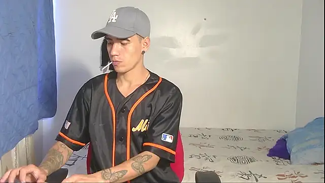 Snapshot of kilyan_wow chatting on November 14, 2025, 3:59 pm kilyan wow online show from November 14, 2025, 3:59 pm