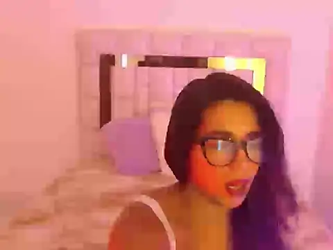 TamaraStory online show from December 1, 2025, 4:35 am