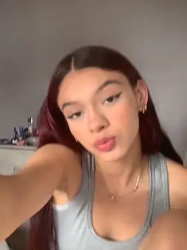 Snapshot of catalinaruiz_ chatting on May 16, 2026, 6:40 pm catalinaruiz online show from May 16, 2026, 6:40 pm
