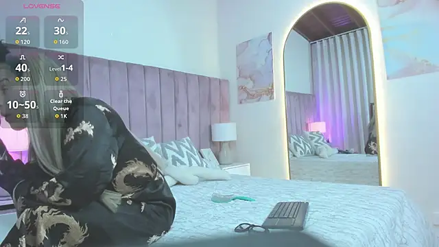 Snapshot of Valentino_moretti chatting on March 3, 2026, 11:39 am Valentino moretti online show from March 3, 2026, 11:39 am