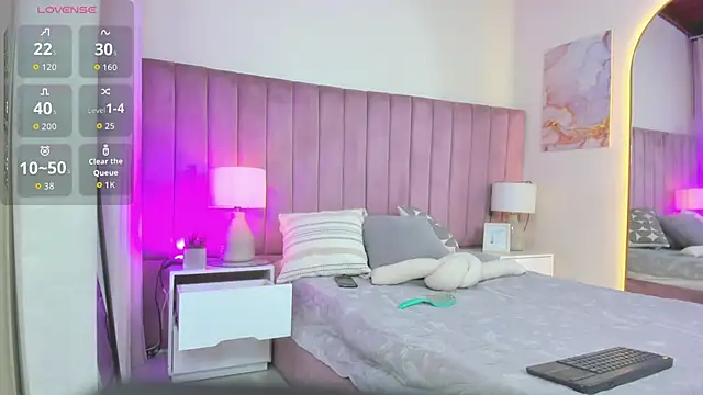 Snapshot of Valentino_moretti chatting on March 7, 2026, 11:38 am Valentino moretti online show from March 7, 2026, 11:38 am