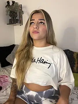 Isabella SparxS online show from December 19, 2025, 5:15 pm