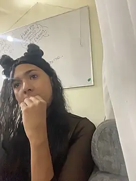 Hopemoretti online show from November 27, 2025, 11:49 pm