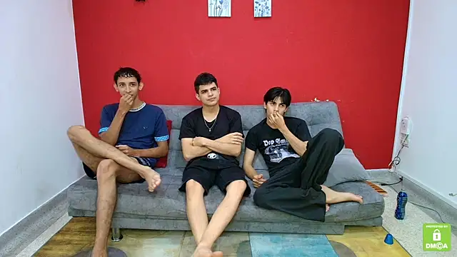 Snapshot of CHILLBICREWX chatting on November 22, 2025, 10:19 pm CHILLBICREWX online show from November 22, 2025, 10:19 pm