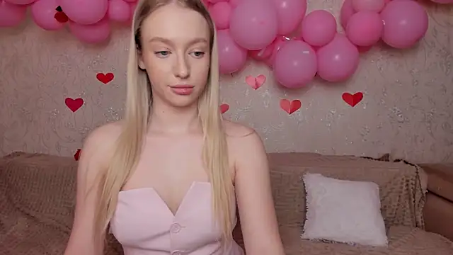 Snapshot of elldiana chatting on February 17, 2026, 6:44 am elldiana online show from February 17, 2026, 6:44 am