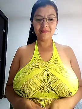 Snapshot of CelesteAlvarez1989 chatting on May 9, 2026, 1:58 pm CelesteAlvarez1989 online show from May 9, 2026, 1:58 pm