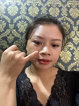 Snapshot of sara-xx chatting on November 14, 2025, 3:10 am sara-xx online show from November 14, 2025, 3:10 am