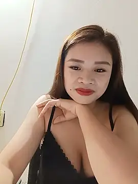 sara-xx online show from May 13, 2026, 1:56 am