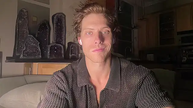 alex islivee online show from August 7, 2026, 1:55 am