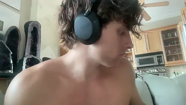 alex islivee online show from July 9, 2026, 11:59 pm
