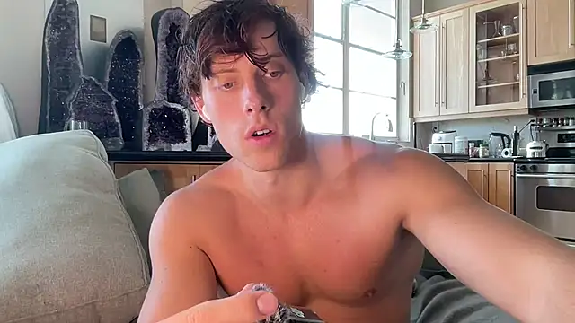 alex islivee online show from July 28, 2026, 8:52 pm