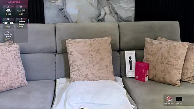 Snapshot of zendayavg chatting on December 15, 2025, 12:33 pm zendayavg online show from December 15, 2025, 12:33 pm