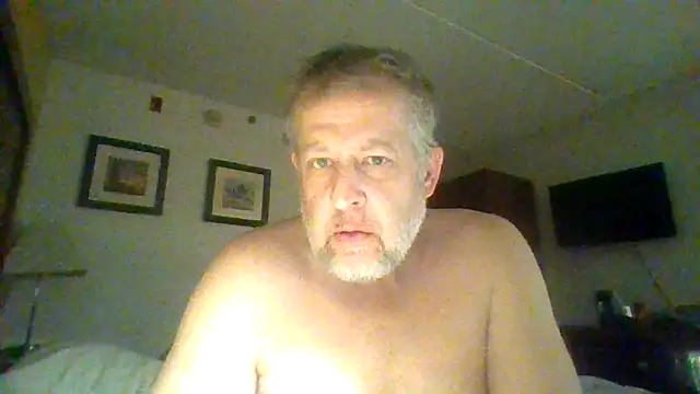 Snapshot of Mikey40wv chatting on February 20, 2026, 1:57 am Mikey40wv online show from February 20, 2026, 1:57 am