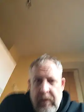 Snapshot of Mikey40wv chatting on February 28, 2026, 4:39 pm Mikey40wv online show from February 28, 2026, 4:39 pm