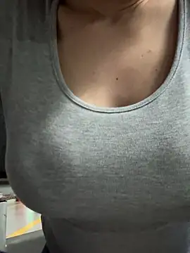 Snapshot of DDREBA chatting on January 13, 2026, 6:28 am DDREBA online show from January 13, 2026, 6:28 am