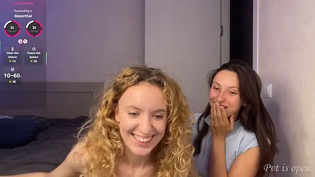 Snapshot of Play_Me_Softly chatting on July 5, 2026, 8:37 pm Play Me Softly online show from July 5, 2026, 8:37 pm