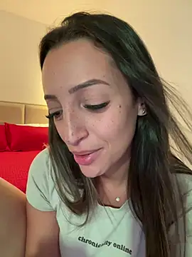 Snapshot of BelleRune chatting on April 15, 2026, 6:34 pm BelleRune online show from April 15, 2026, 6:34 pm