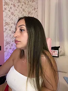 BelleRune online show from February 16, 2026, 5:33 pm