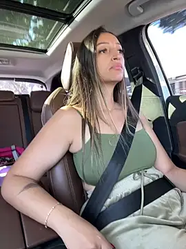 Snapshot of BelleRune chatting on March 11, 2026, 11:48 am BelleRune online show from March 11, 2026, 11:48 am