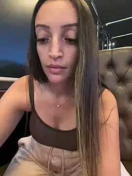 Snapshot of BelleRune chatting on March 27, 2026, 7:48 pm BelleRune online show from March 27, 2026, 7:48 pm