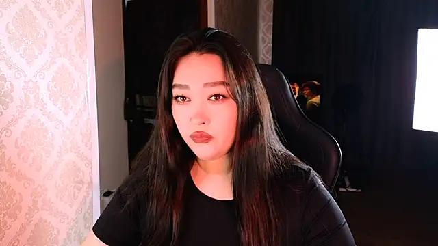 Emma Uilson online show from November 20, 2025, 9:21 am