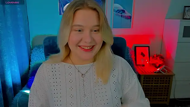 LouiseMous online show from November 27, 2025, 9:04 pm