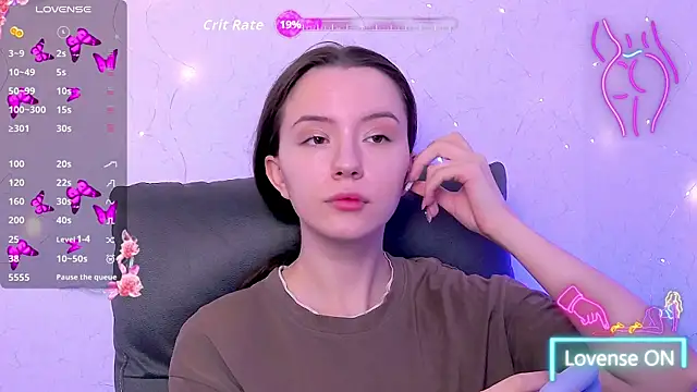 Snapshot of BellaVelure6767 chatting on May 15, 2026, 2:42 am BellaVelure6767 online show from May 15, 2026, 2:42 am