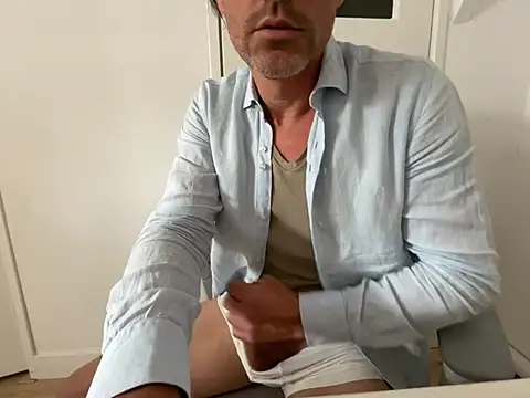 Snapshot of Brandonn1989amateur chatting on July 2, 2026, 1:06 pm Brandonn1989amateur online show from July 2, 2026, 1:06 pm