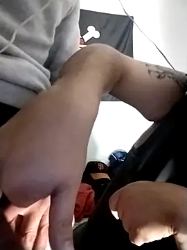 AurelioLpe17168 online show from December 20, 2025, 6:16 am