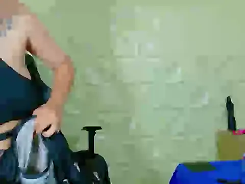 lunabustygirl online show from February 26, 2026, 3:01 pm