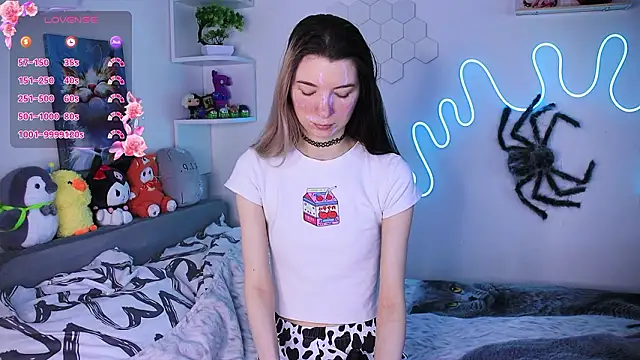 Snapshot of Emmie_shy chatting on February 15, 2026, 11:20 am Emmie shy online show from February 15, 2026, 11:20 am