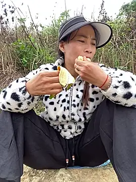 Snapshot of pitty_mymi chatting on March 5, 2026, 3:47 am pitty mymi online show from March 5, 2026, 3:47 am