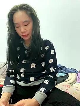 Snapshot of pitty_mymi chatting on December 5, 2025, 6:17 pm pitty mymi online show from December 5, 2025, 6:17 pm