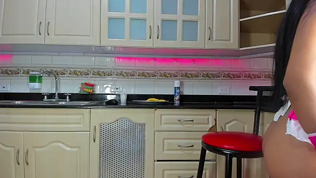 Snapshot of Samantha_Bale chatting on November 27, 2025, 12:05 pm Samantha Bale online show from November 27, 2025, 12:05 pm