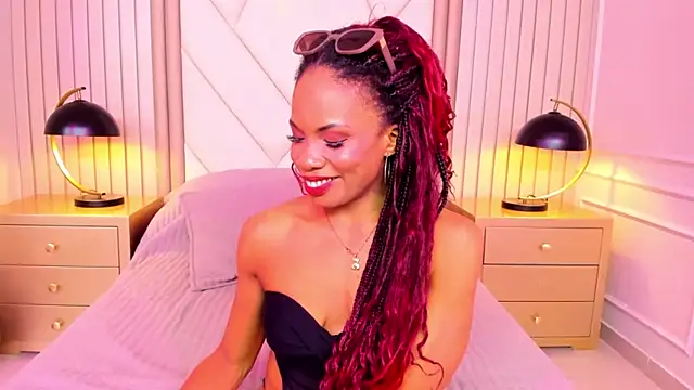Snapshot of LailaDavidson chatting on April 15, 2026, 12:10 pm LailaDavidson online show from April 15, 2026, 12:10 pm